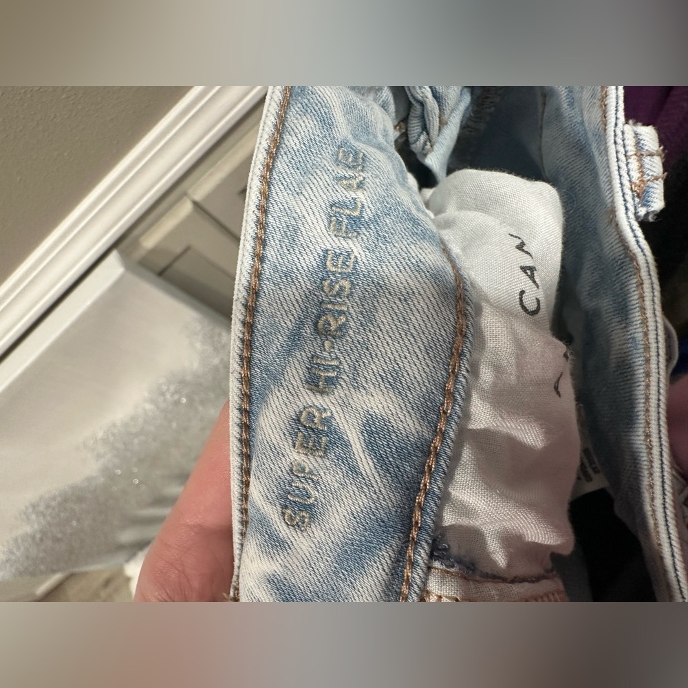 American Eagle Super High Rise Flare 8 Regular - Picture 6 of 8